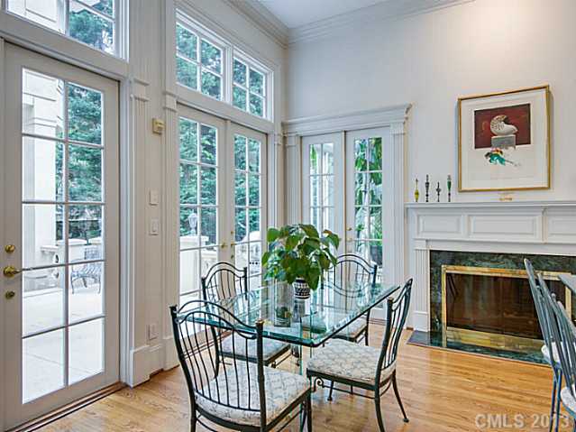 1454 W Queens Road Charlotte North Carolina 28207