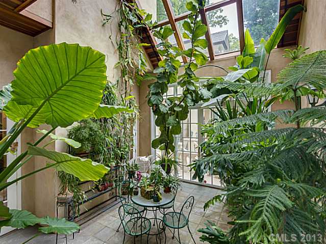 1454 W Queens Road Charlotte North Carolina 28207