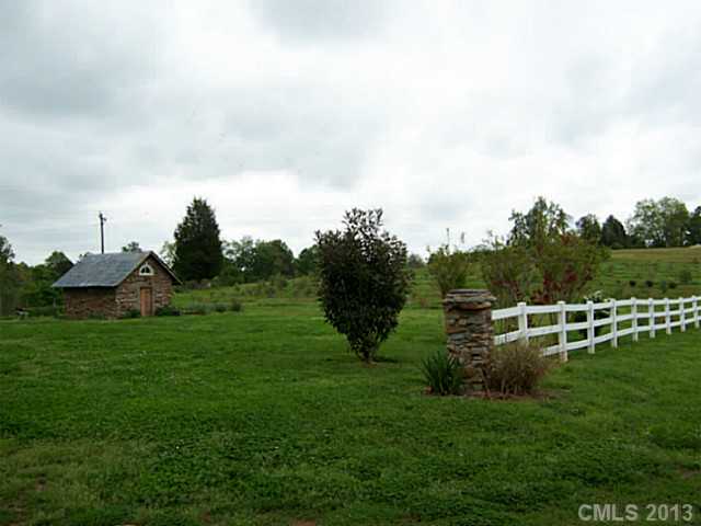 6382  Beam Lumber Road Vale North Carolina 28168