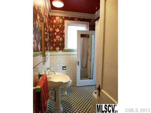 513 NW 1st Avenue Hickory North Carolina 28601