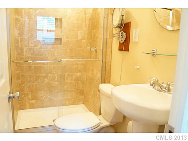 536  Ambassador Street Charlotte North Carolina 28208