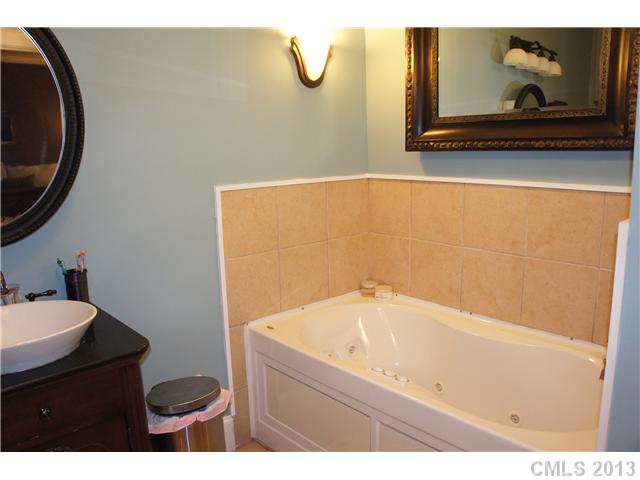 607 S York Street Gastonia North Carolina 28052