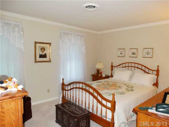 151 NW 25th Avenue Hickory North Carolina 28601