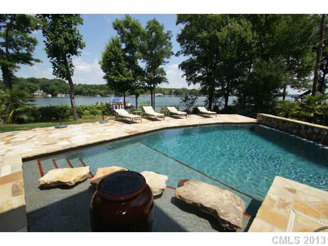 141 S Longfellow Lane Mooresville North Carolina 28117