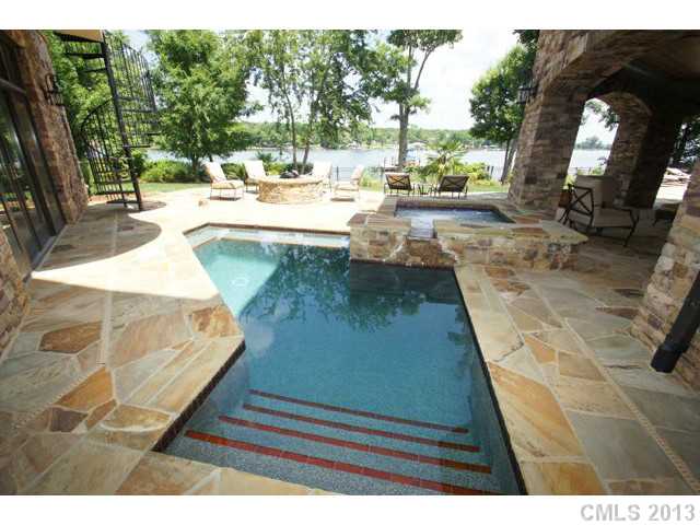 141 S Longfellow Lane Mooresville North Carolina 28117