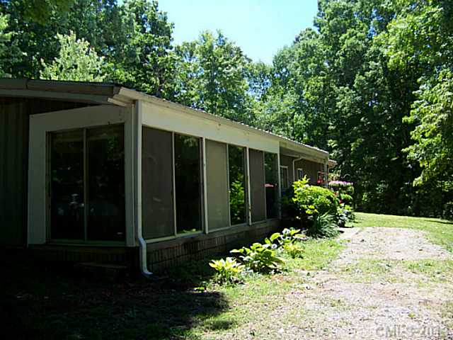 206  June Road Statesville North Carolina 28625