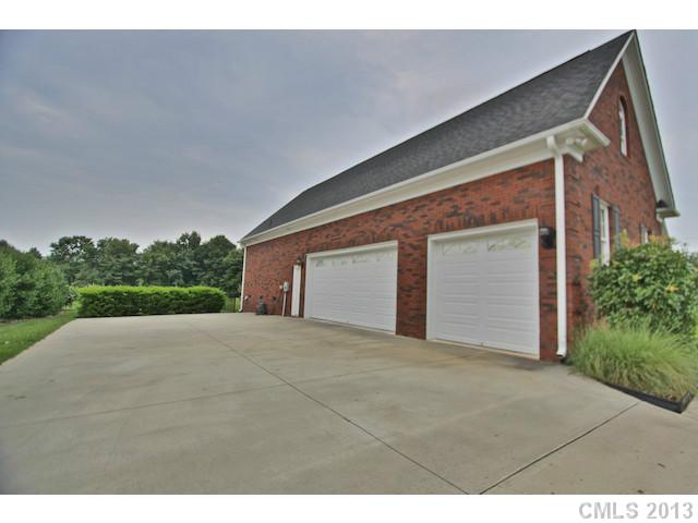 1000  Creekwalk Drive Stanley North Carolina 28164