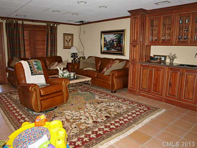 113 NE 48TH Avenue Hickory North Carolina 28601