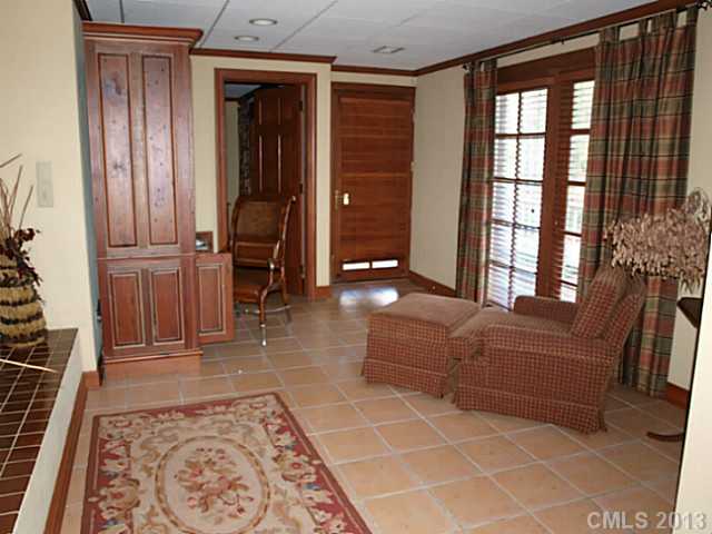 113 NE 48TH Avenue Hickory North Carolina 28601