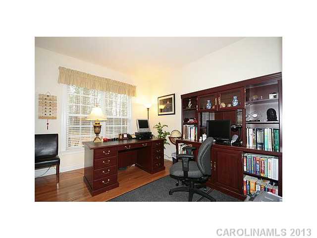 4400  Serene Lane Charlotte North Carolina 28216