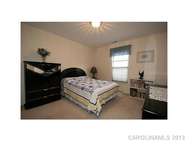 4400  Serene Lane Charlotte North Carolina 28216