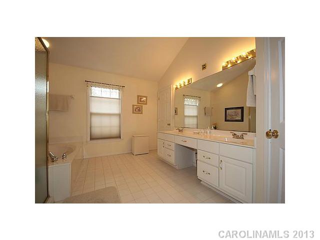 4400  Serene Lane Charlotte North Carolina 28216