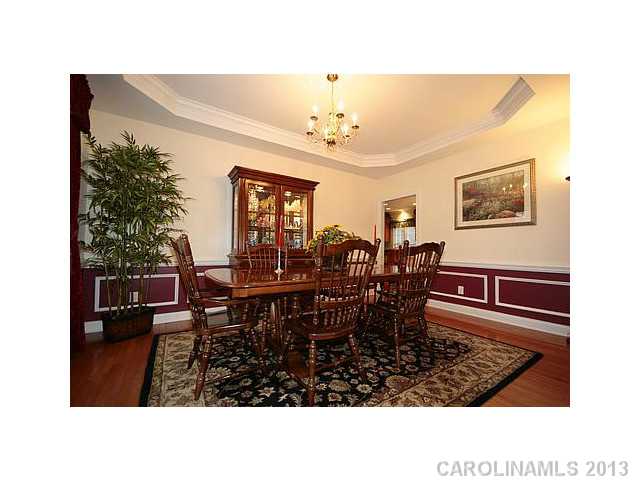 4400  Serene Lane Charlotte North Carolina 28216
