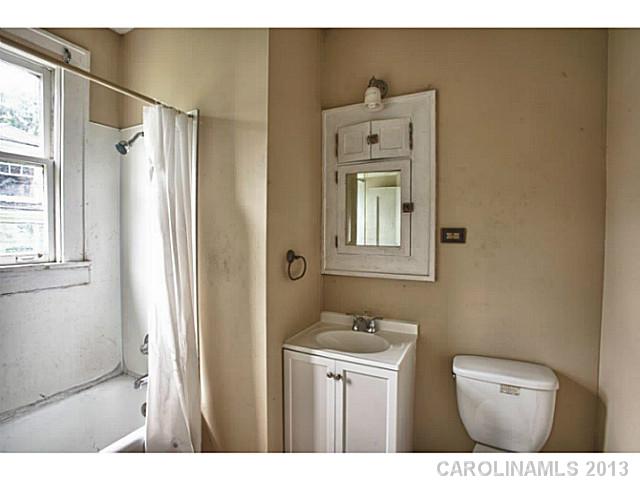 409  South Street Gastonia North Carolina 28052