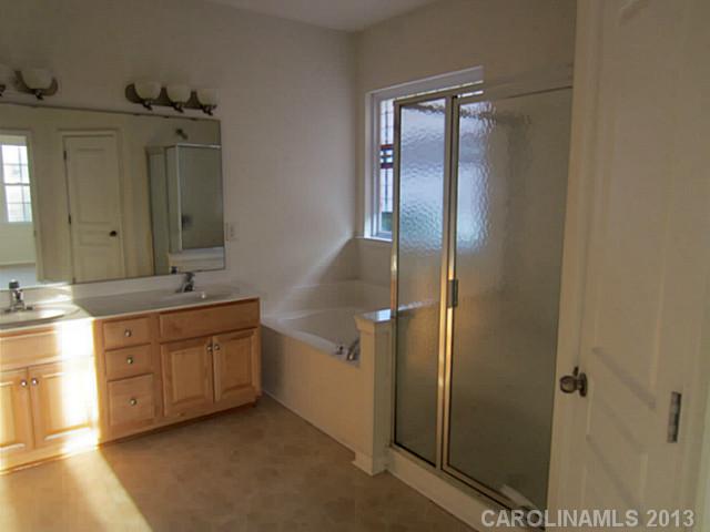 10007  BACK ACRE Drive Charlotte North Carolina 28213