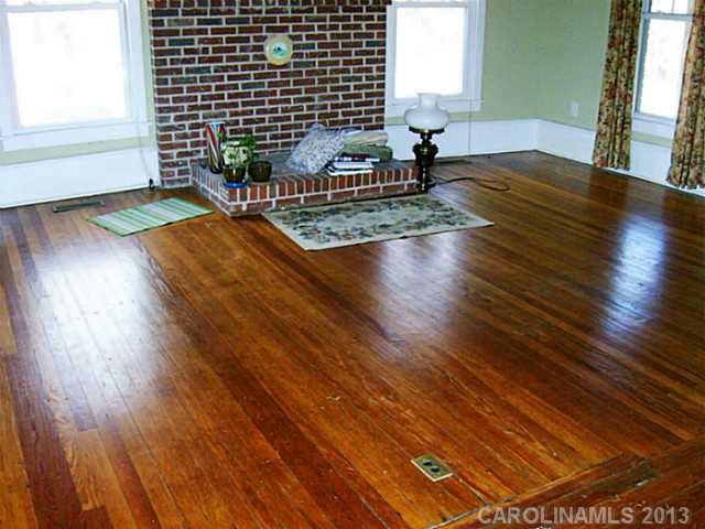 1514  Old Dallas Highway Dallas North Carolina 28034