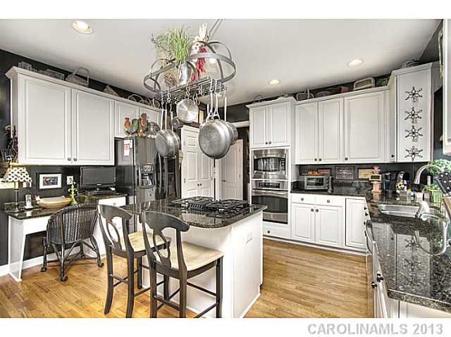 5701  Kinglet Lane Charlotte North Carolina 28269