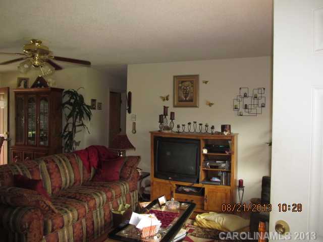 2239  River Road Lincolnton North Carolina 28092