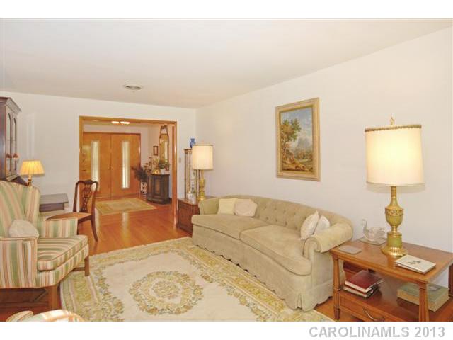 8221  Fallsdale Drive Charlotte North Carolina 28214
