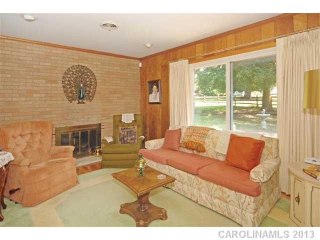 8221  Fallsdale Drive Charlotte North Carolina 28214