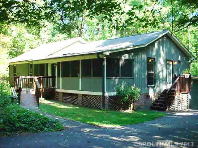 11500  Gelding Drive Charlotte North Carolina 28215