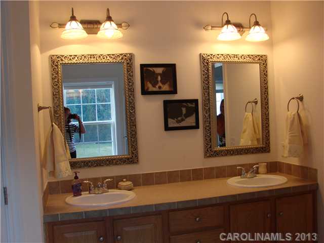 15835  Feeny Court Charlotte North Carolina 28278