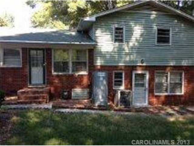 906  Bobby Lane Charlotte North Carolina 28211