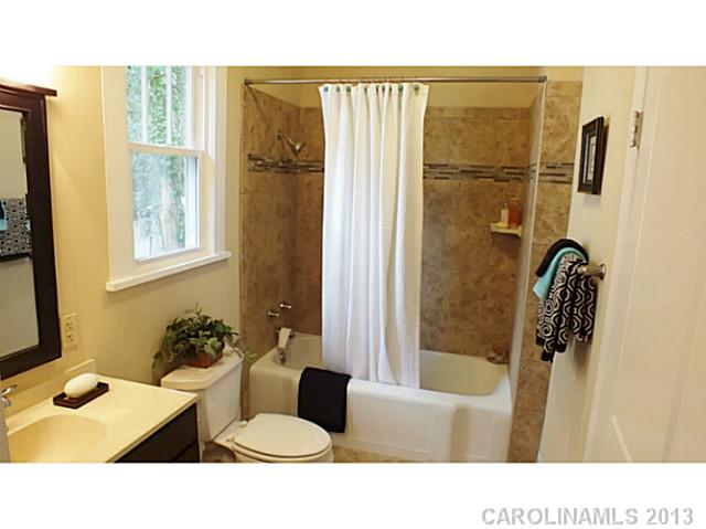 1632  Logie Avenue Charlotte North Carolina 28205