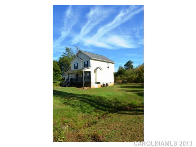 1932  Bakers Glade Lane Hickory North Carolina 28602