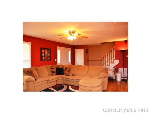 1932  Bakers Glade Lane Hickory North Carolina 28602