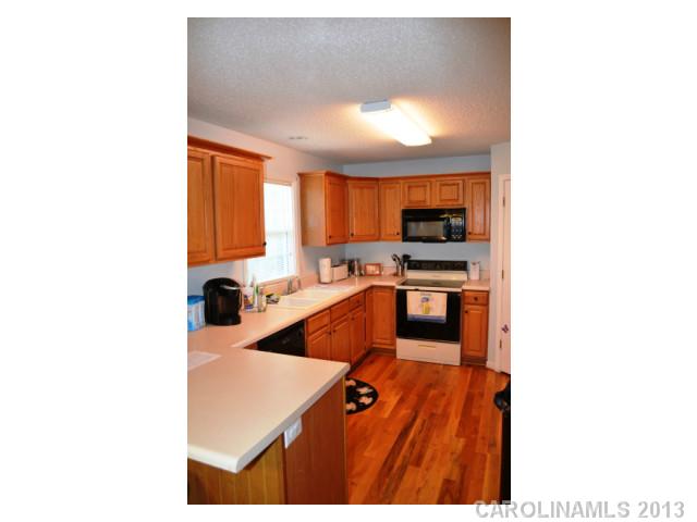 1932  Bakers Glade Lane Hickory North Carolina 28602