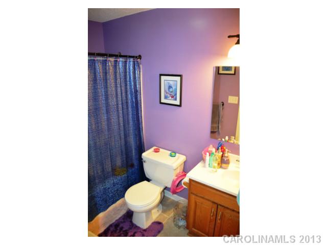 1932  Bakers Glade Lane Hickory North Carolina 28602