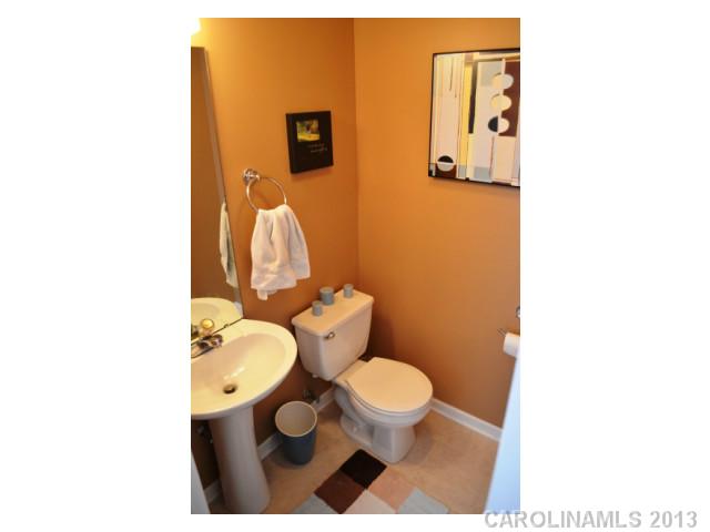 1932  Bakers Glade Lane Hickory North Carolina 28602