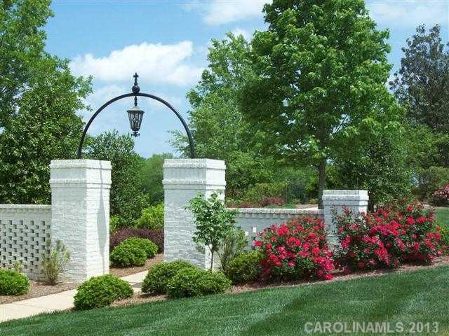 2323  Lochview Street Pineville North Carolina 28134