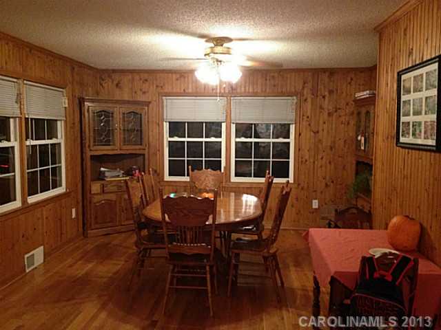 1014  Old Dallas Road Dallas North Carolina 28034