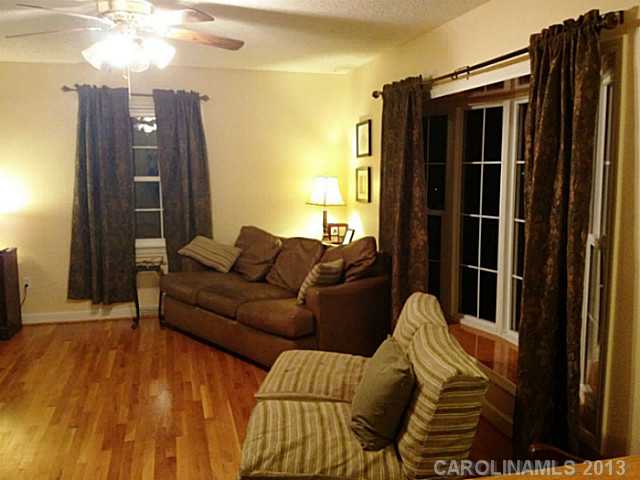 1014  Old Dallas Road Dallas North Carolina 28034