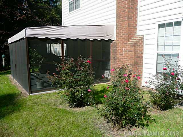 8300  Holbrook Square Court Charlotte North Carolina 28216