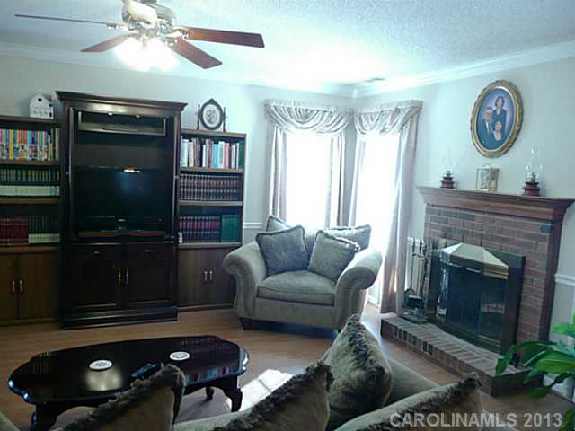 8300  Holbrook Square Court Charlotte North Carolina 28216