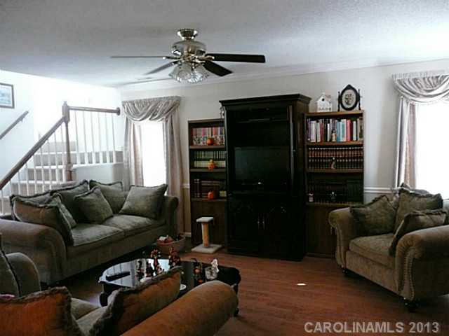 8300  Holbrook Square Court Charlotte North Carolina 28216
