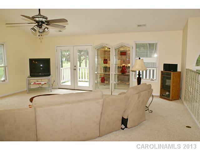 7689  Sail Pointe Drive Sherrills Ford North Carolina 28673