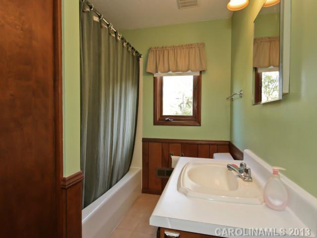 17201  Halter Drive Charlotte North Carolina 28278