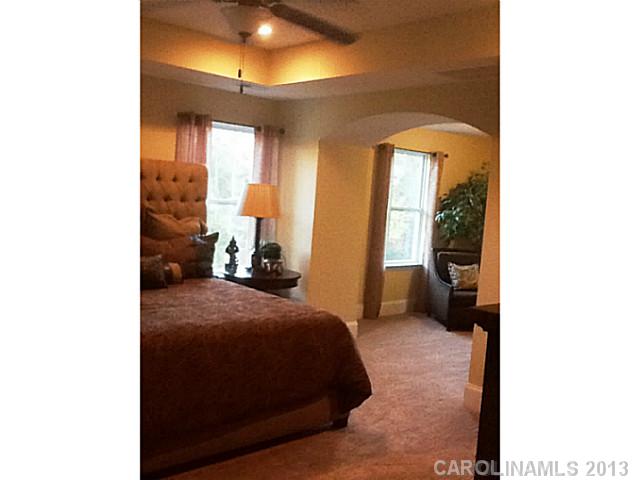 7022  Garamond Wood Drive Charlotte North Carolina 28278