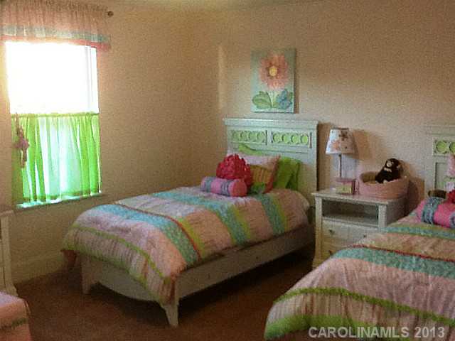 7022  Garamond Wood Drive Charlotte North Carolina 28278