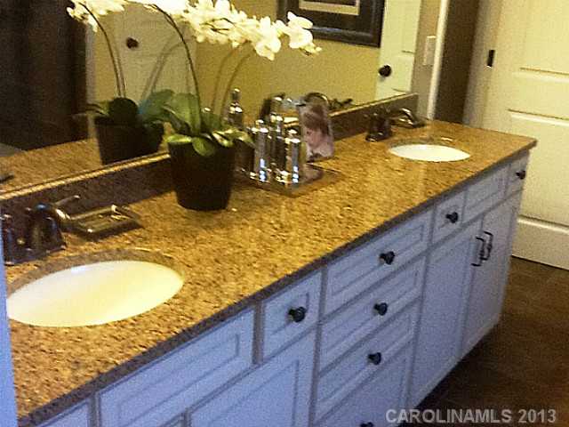7022  Garamond Wood Drive Charlotte North Carolina 28278