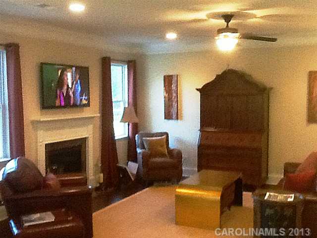 7022  Garamond Wood Drive Charlotte North Carolina 28278