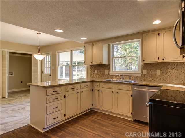 6019  Mcnair Road Charlotte North Carolina 28212