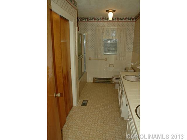 1064  Shoal Road Lincolnton North Carolina 28092