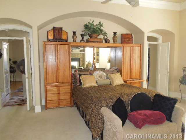 8645  Getalong Road Charlotte North Carolina 28213