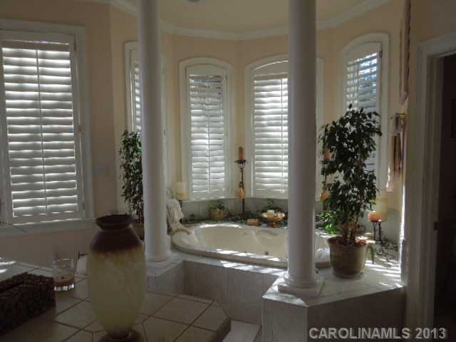 8645  Getalong Road Charlotte North Carolina 28213