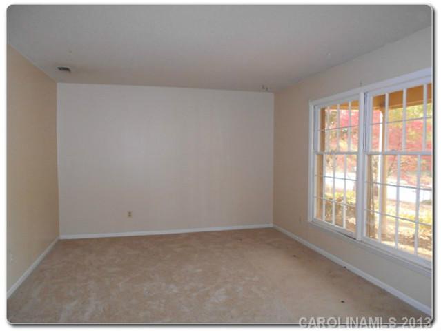 906  Mclaughlin Drive Charlotte North Carolina 28212
